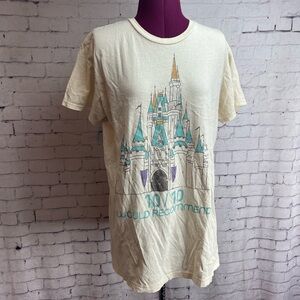 Disney size large short sleeve castle tee 10/10 would recommend